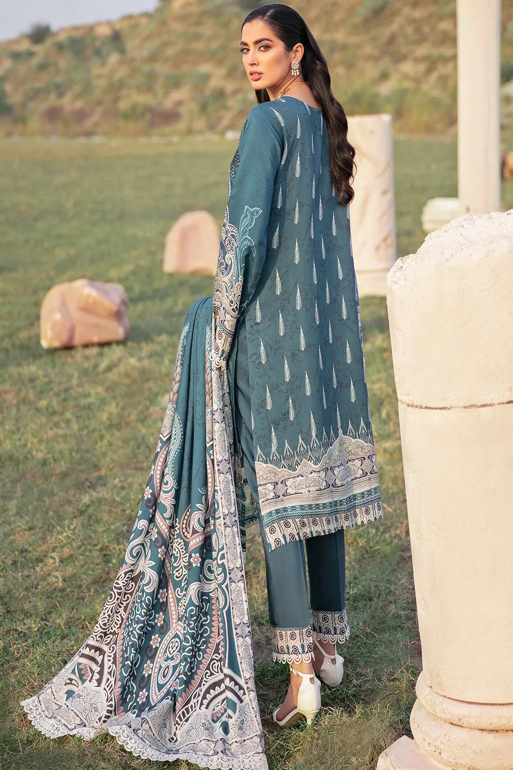 Reet by Ramsha Unstitched 3 Piece Winter Vol-03 Collection'2021-R-305