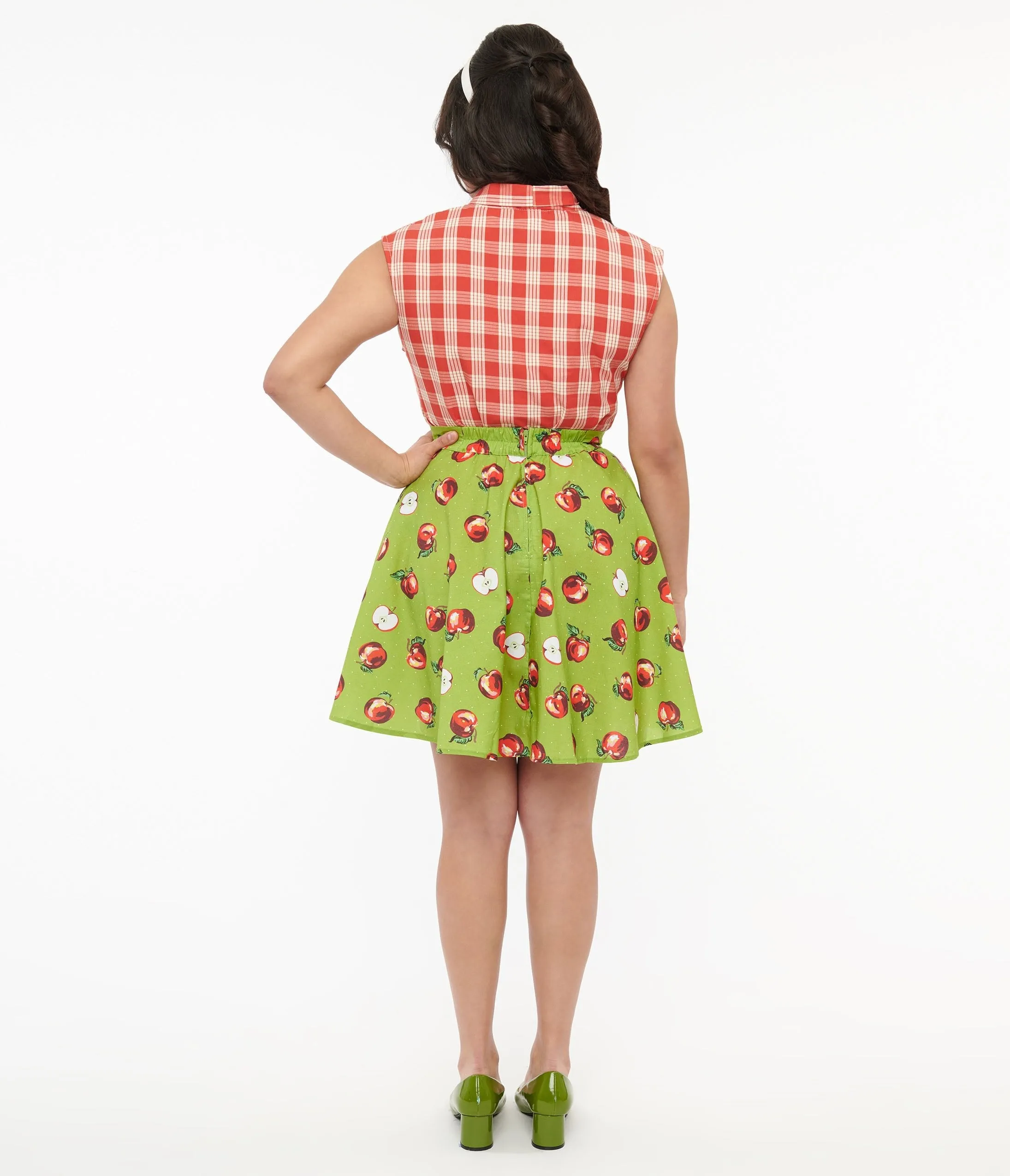 Retrolicious 1950s Green & Red Apple Print Skater Skirt