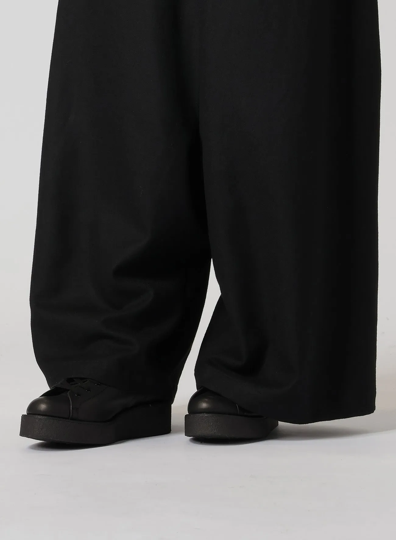 SAXONY R-BACKSIDE FLARE WIDE PANTS