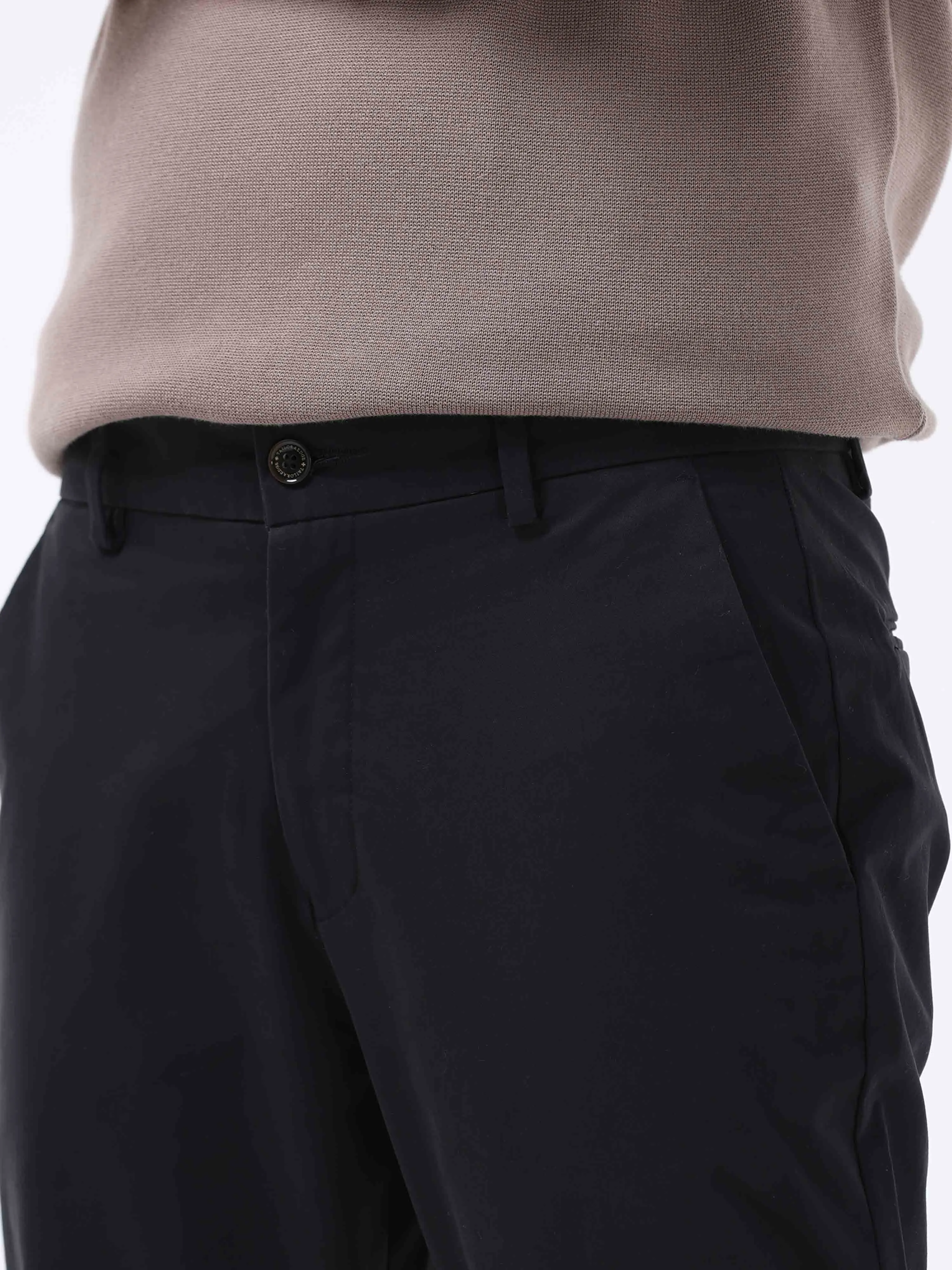 Semi Liquid Statement Black Chino