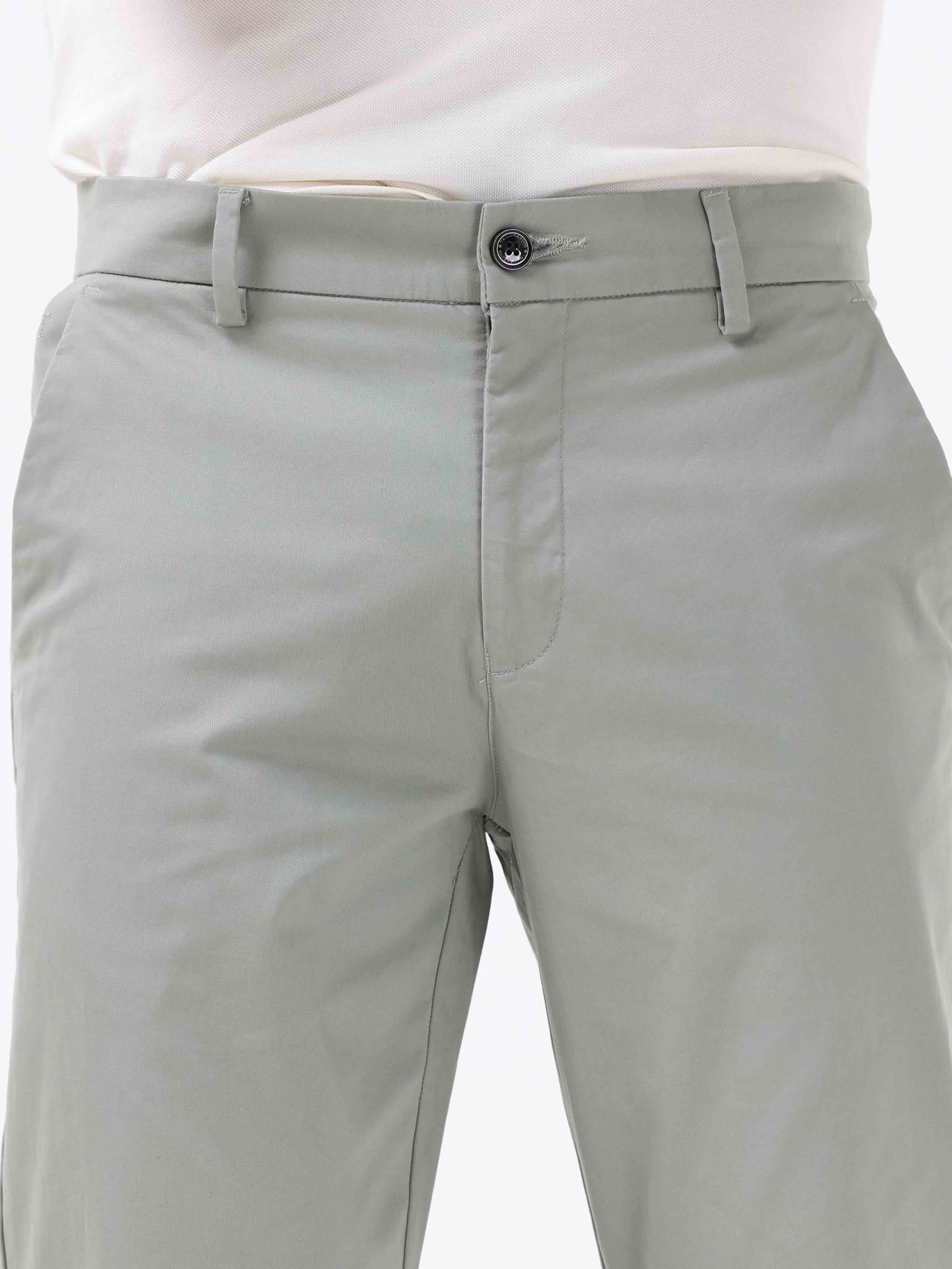 Semi Liquid Statement Pista Chino