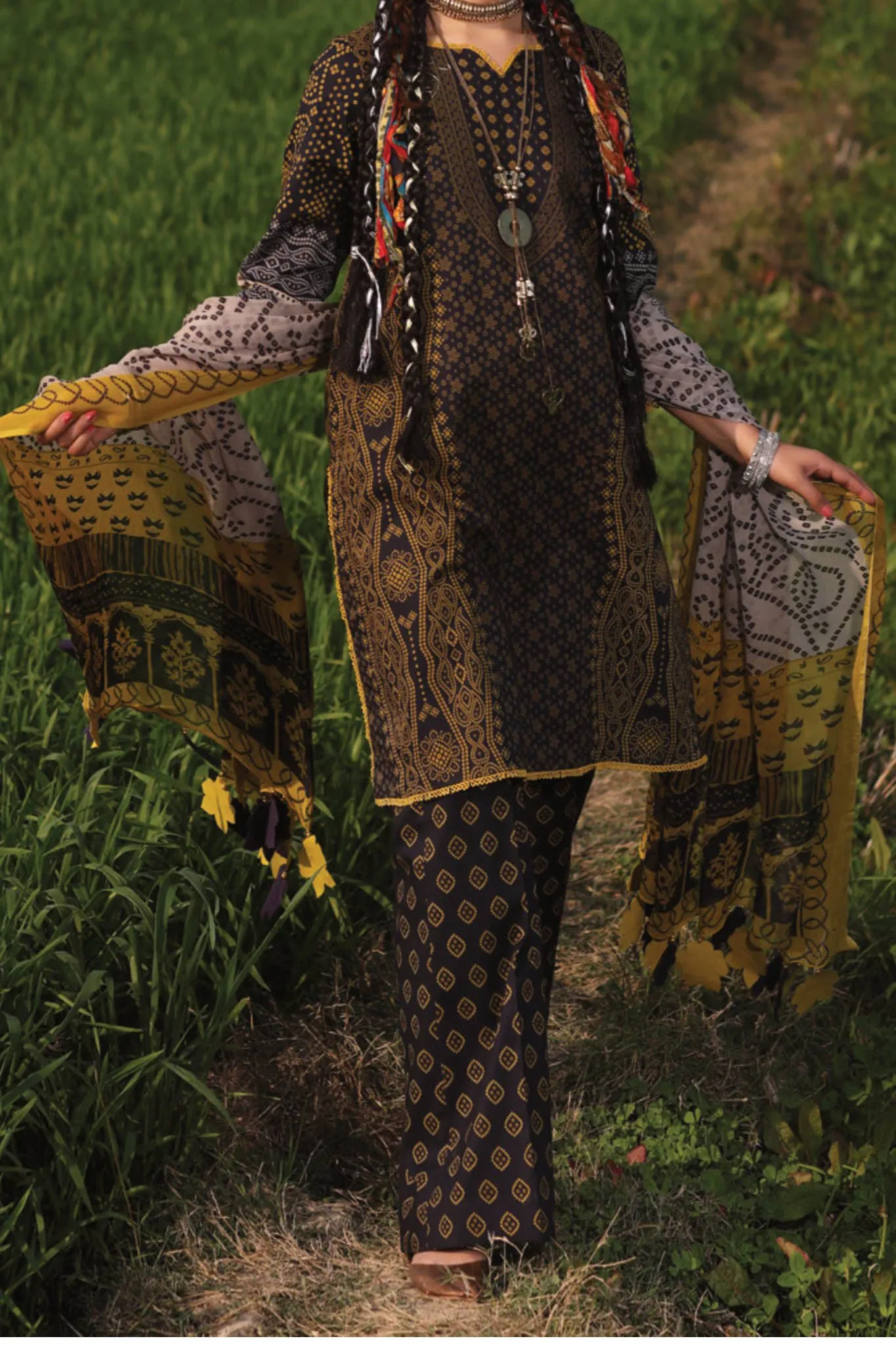 Signature Prints By Charizma Unstitched 3 Piece Spring Summer Lawn Vol-01 Collection'2024-SP-07