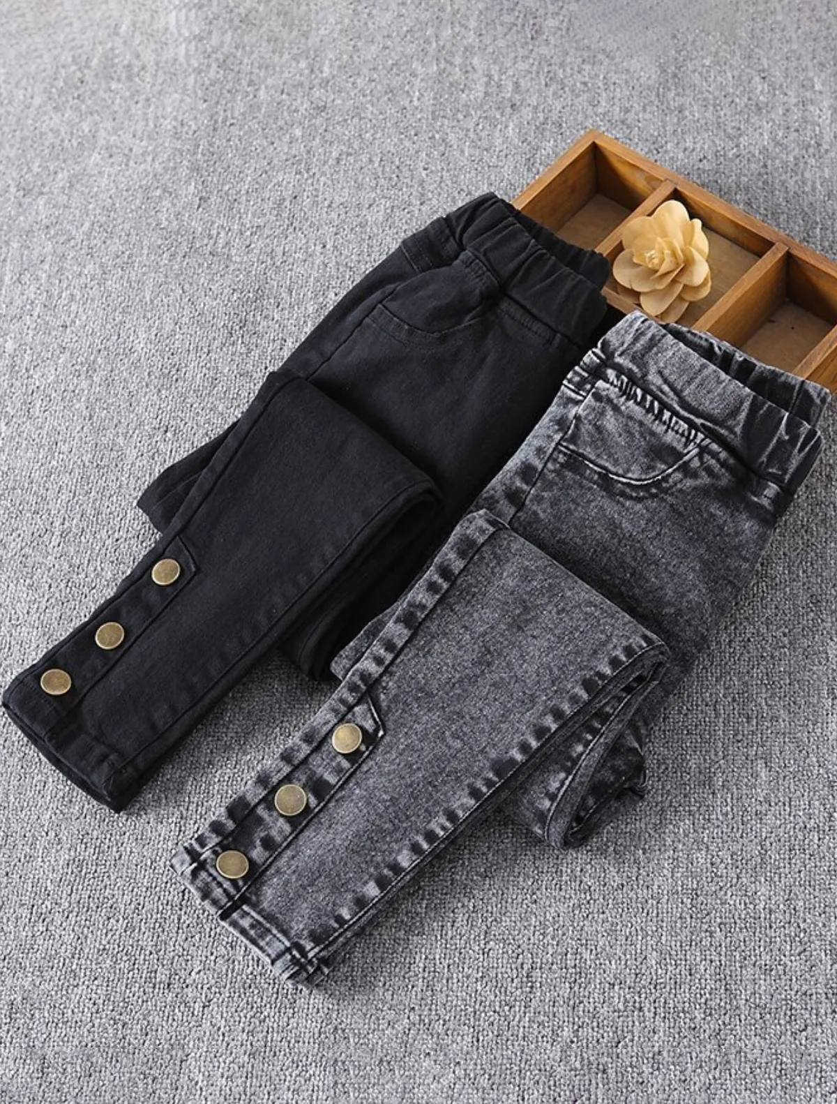 Simple And Sleek Skinny Fit Jeans