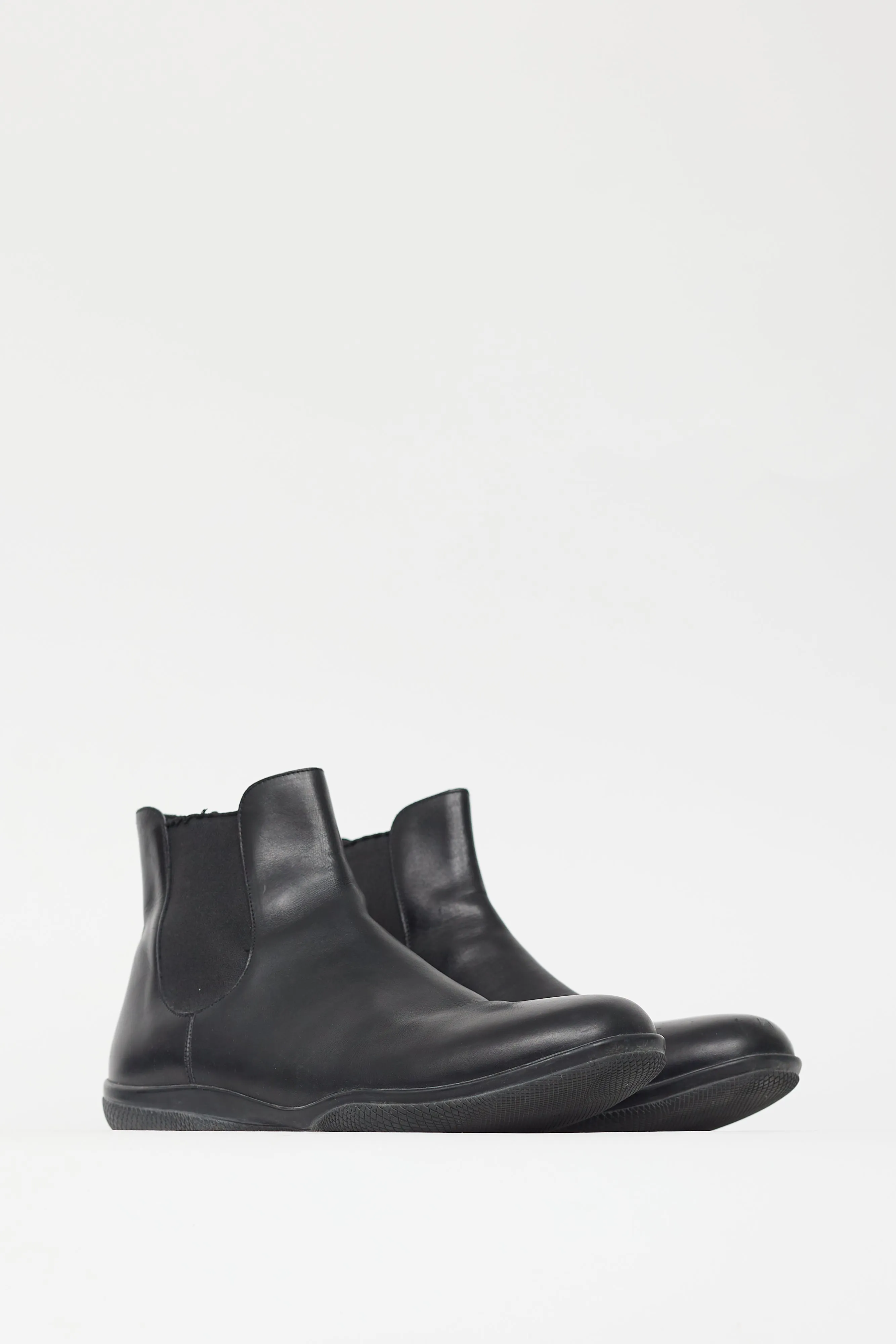 Sport Black Leather Rubber Sole Chelsea Boot