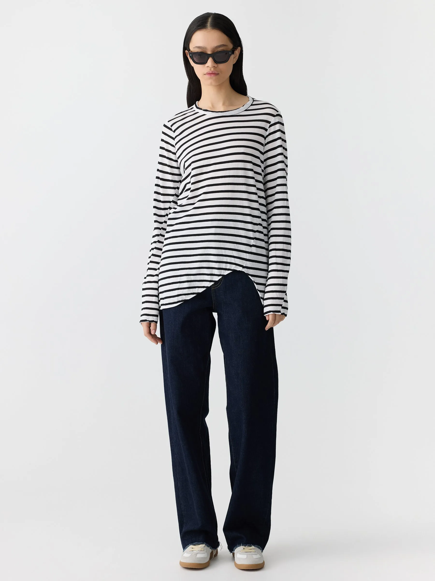 stripe scoop hem long sleeve t.shirt