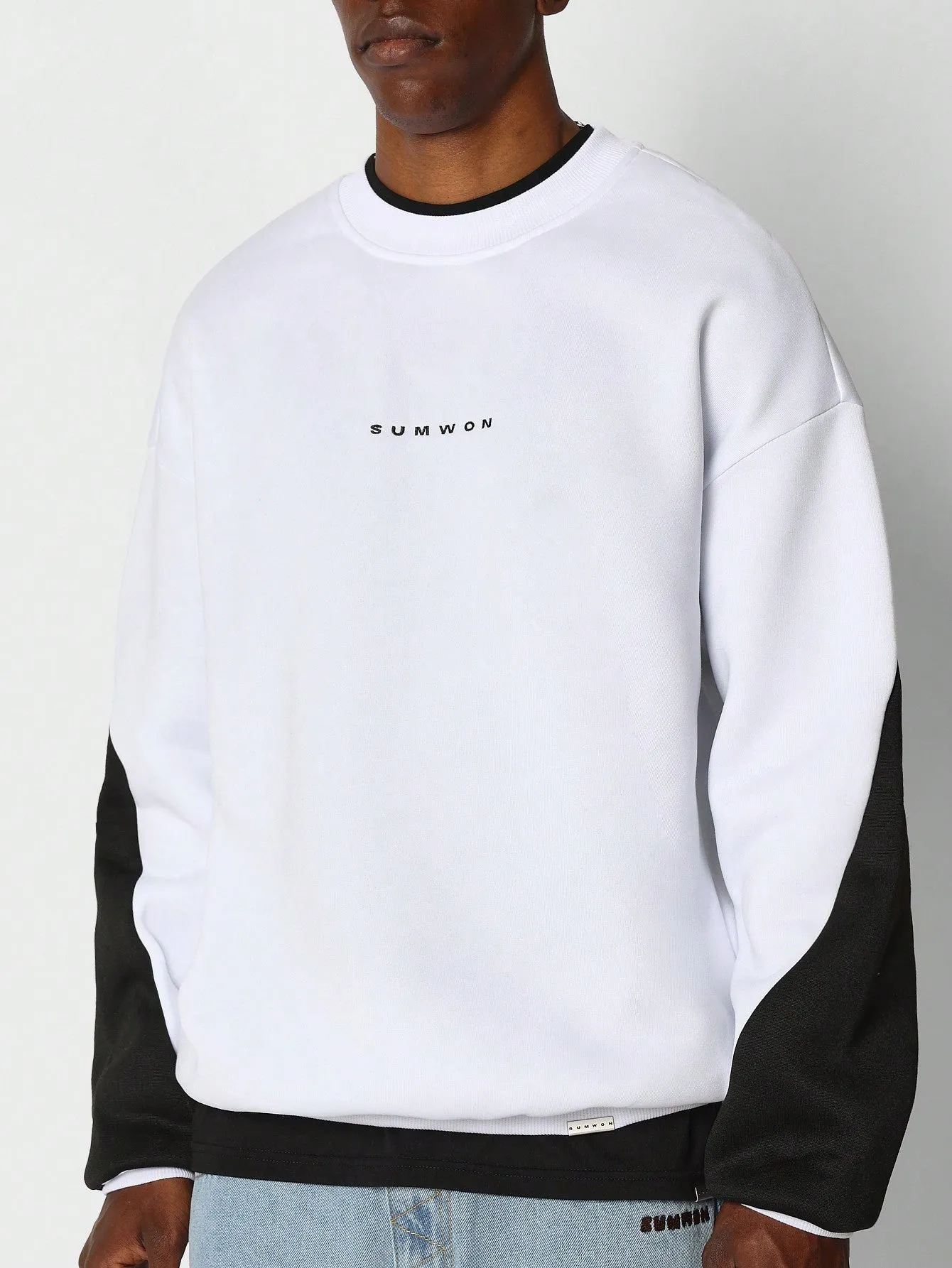 SUMWON Crew Neck Colour Blocked Sweatshirt With Back Brooklyn Embroidery