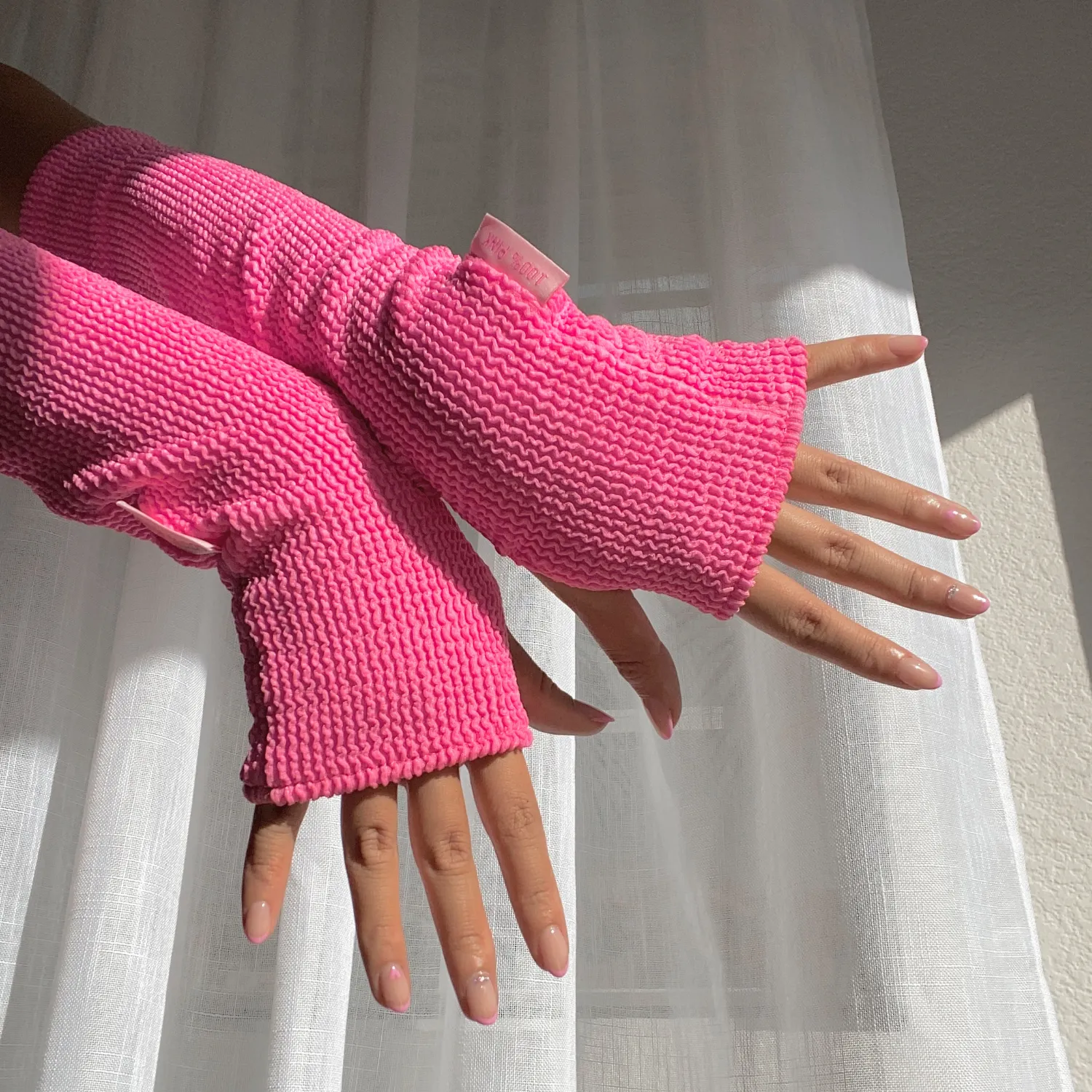 The Skinny Confidential Bougie Driving Gloves