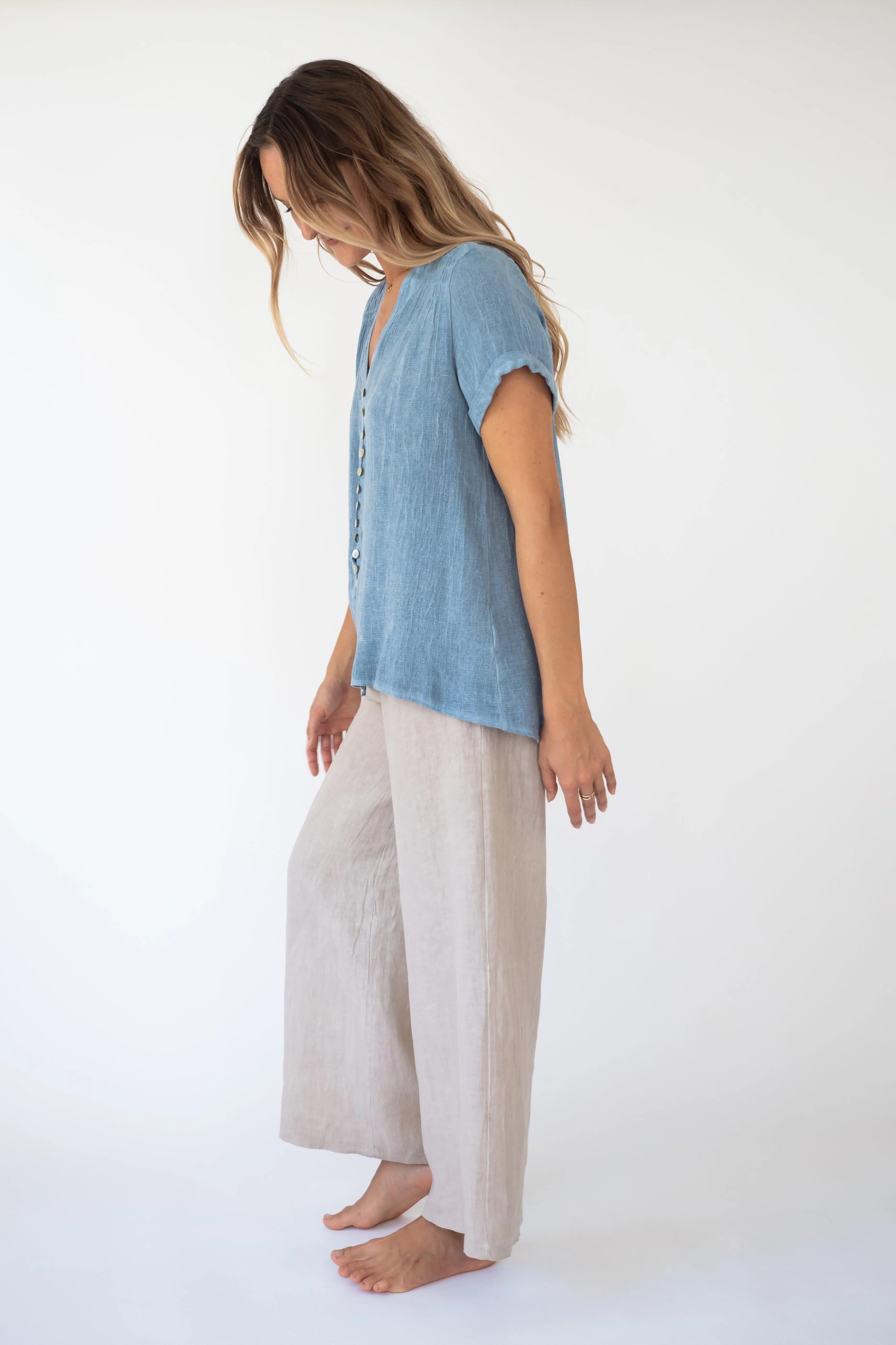 the Waipuna Linen shirt