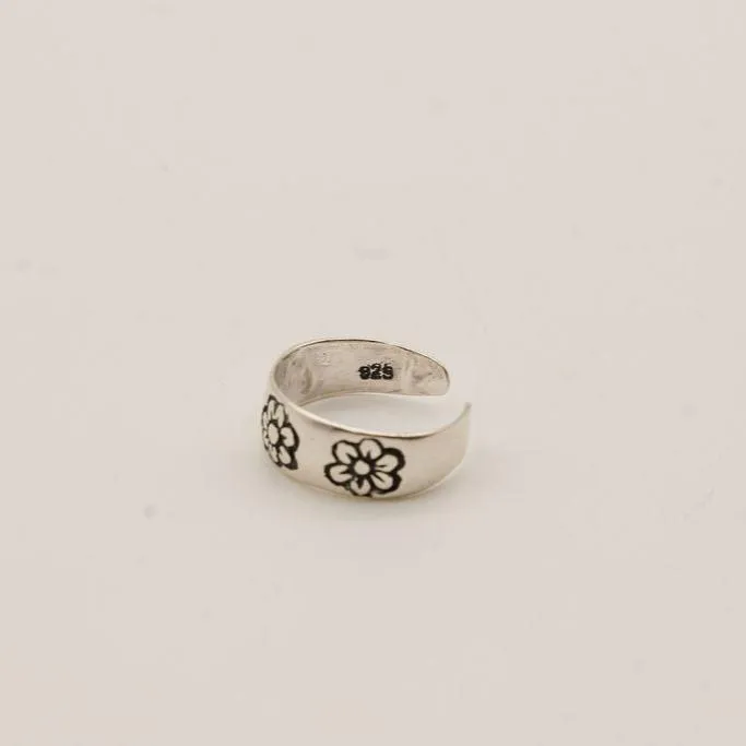 Three Engraved Flowers Sterling Silver Toe Ring