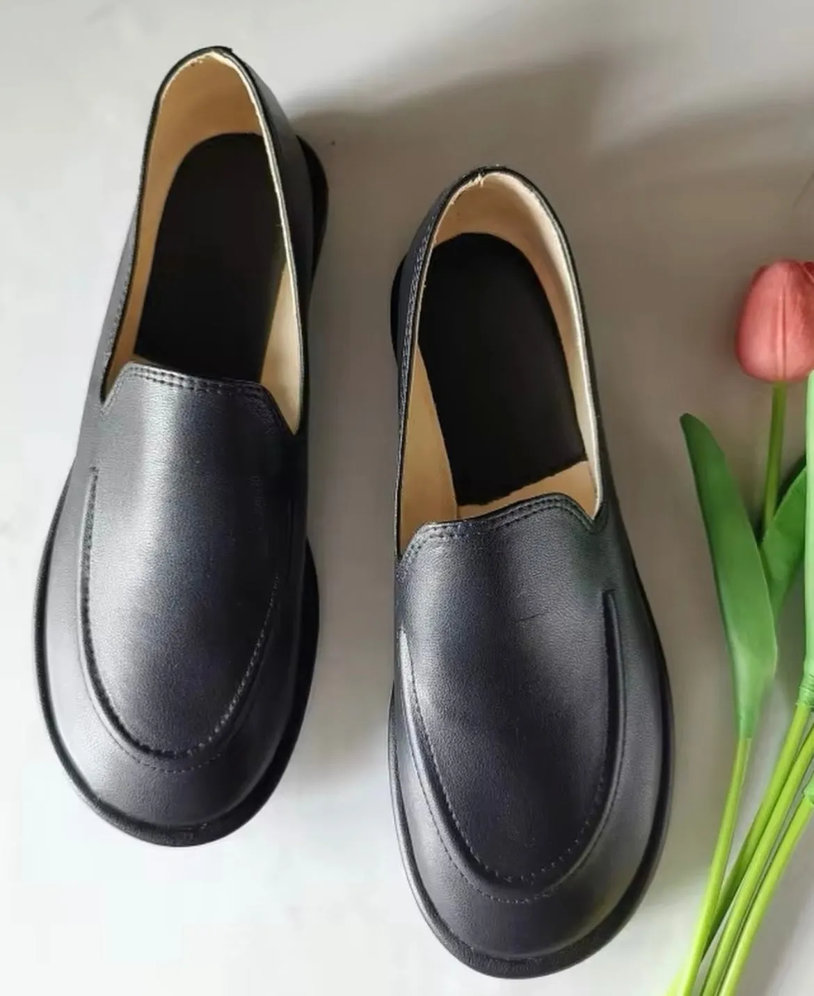 Timeless Elegance: Women's Handmade Genuine Leather Loafers