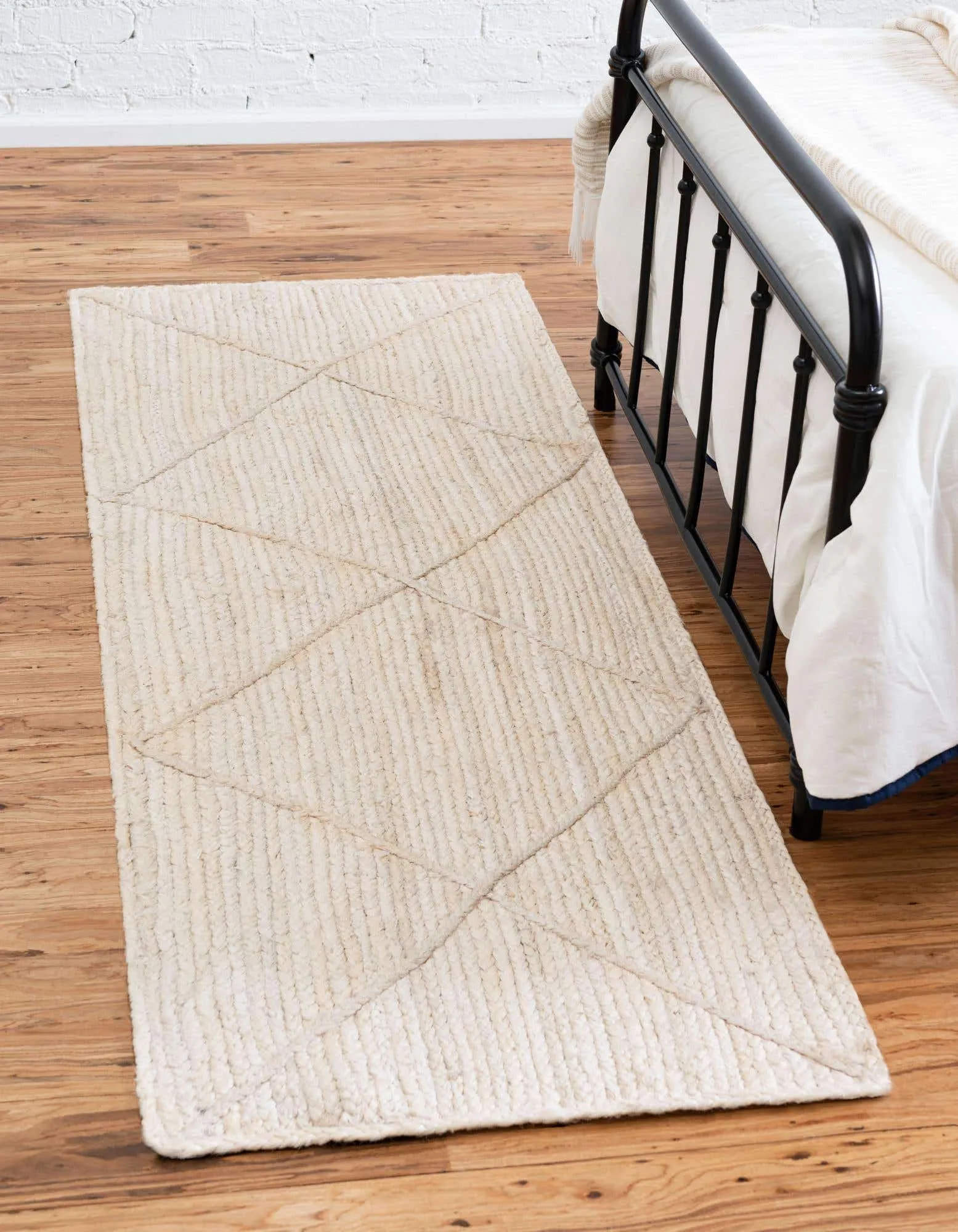 Trellis Braided Jute Rug