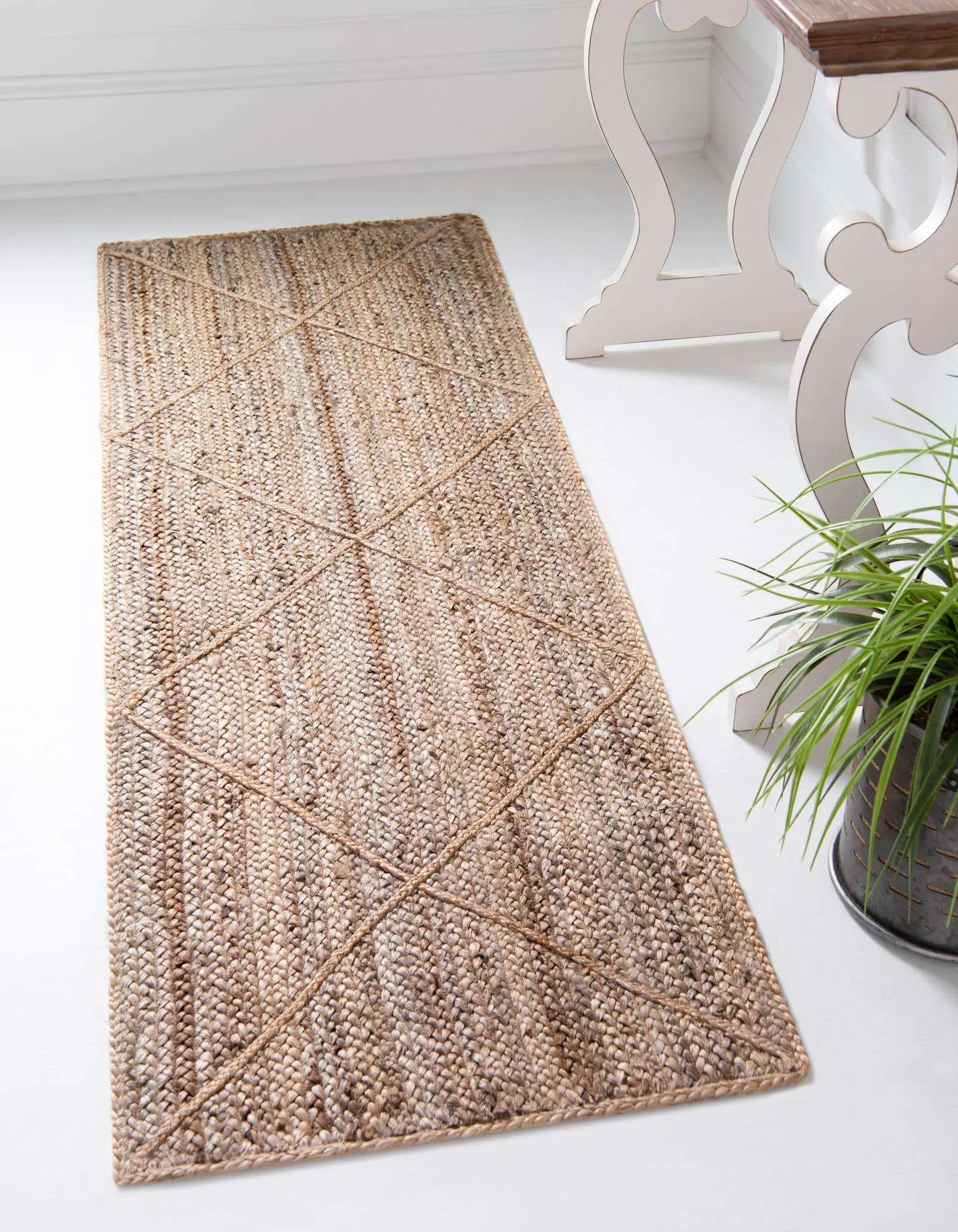 Trellis Braided Jute Rug