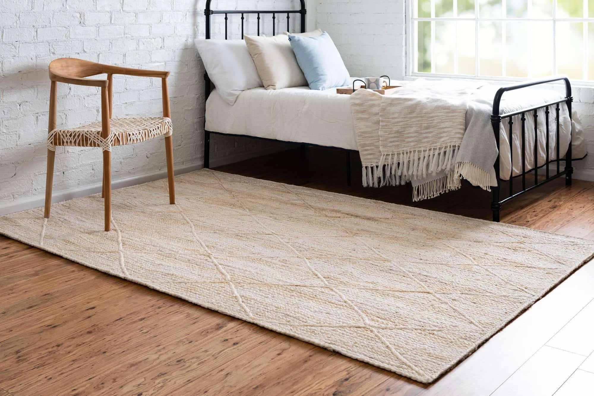 Trellis Braided Jute Rug