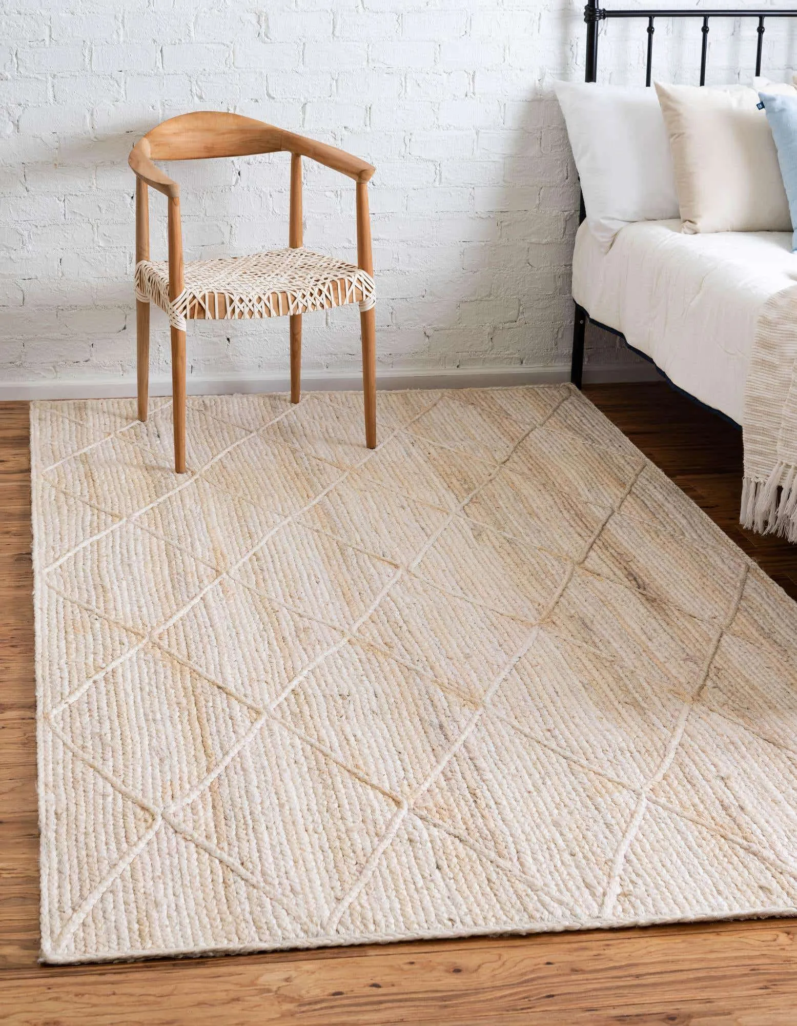 Trellis Braided Jute Rug