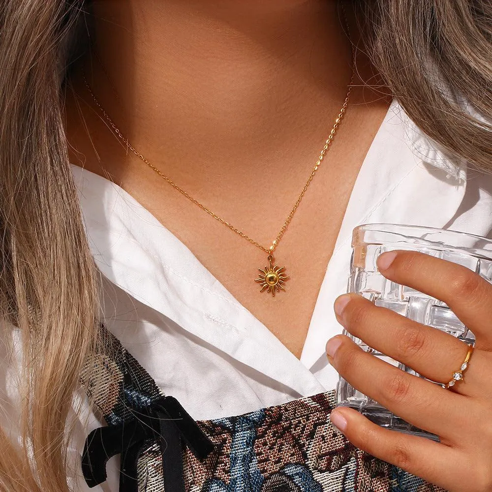 Trendy Gold Pendant Necklace - Mood Tracker Jewelry for Women