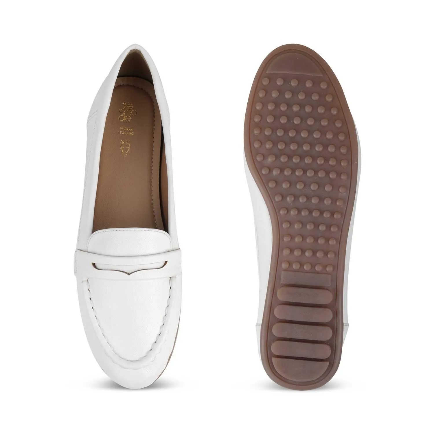 Tresmode Snappy White Women's Casual Loafers