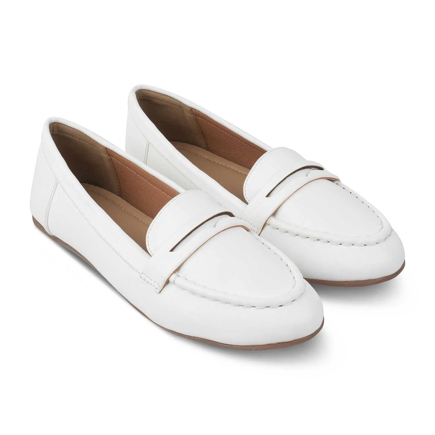 Tresmode Snappy White Women's Casual Loafers