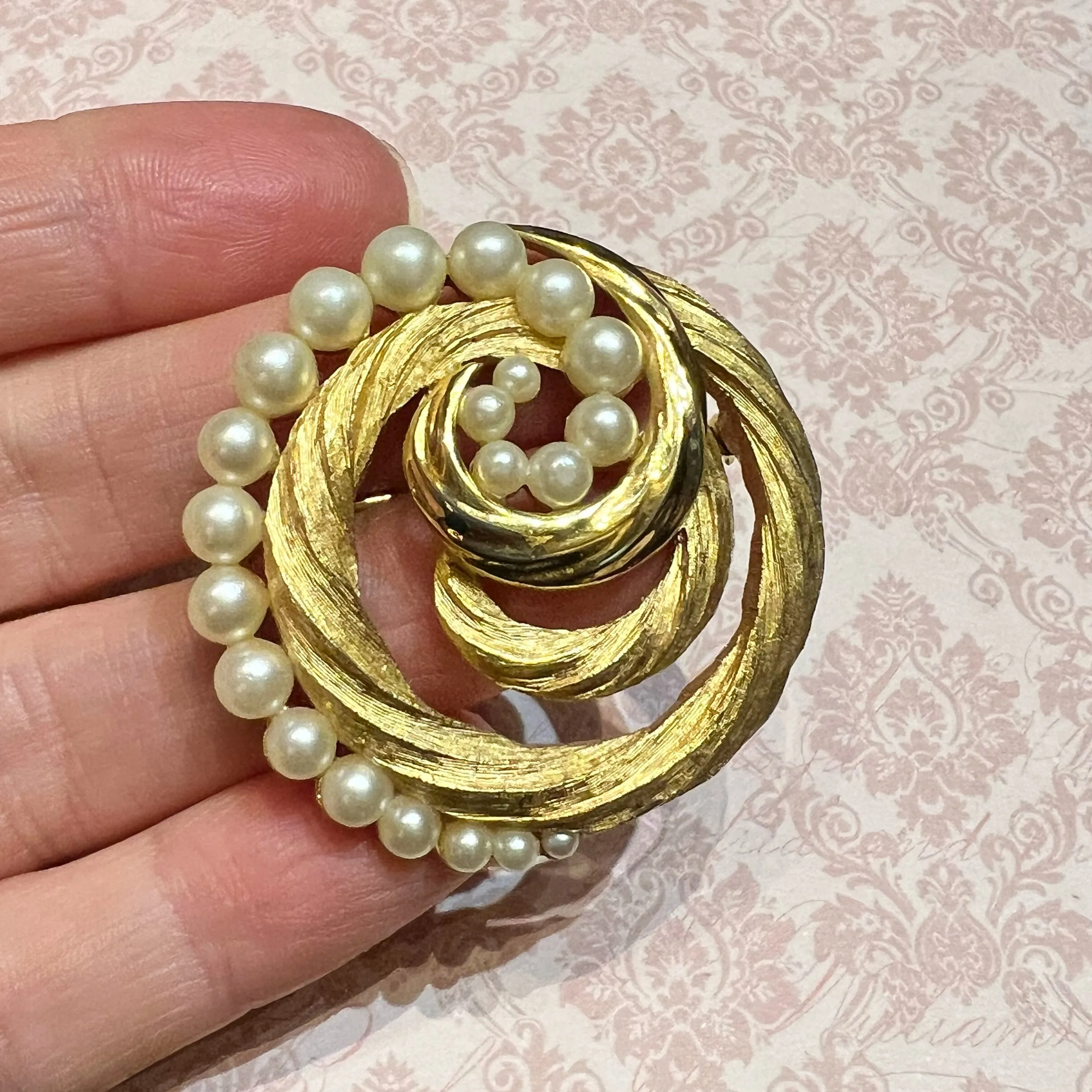 Trifari Vintage Gold Pearl Round Brooch