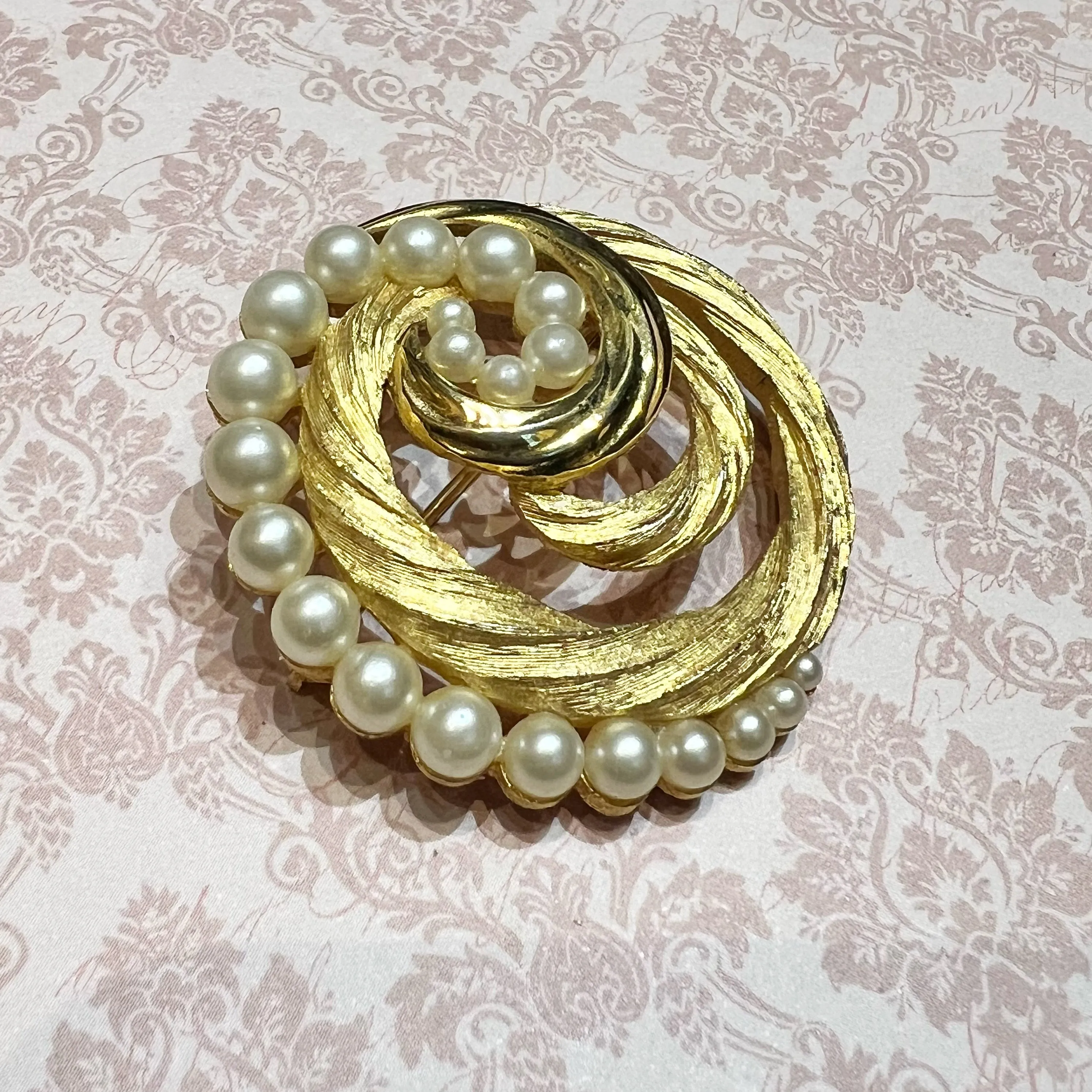 Trifari Vintage Gold Pearl Round Brooch