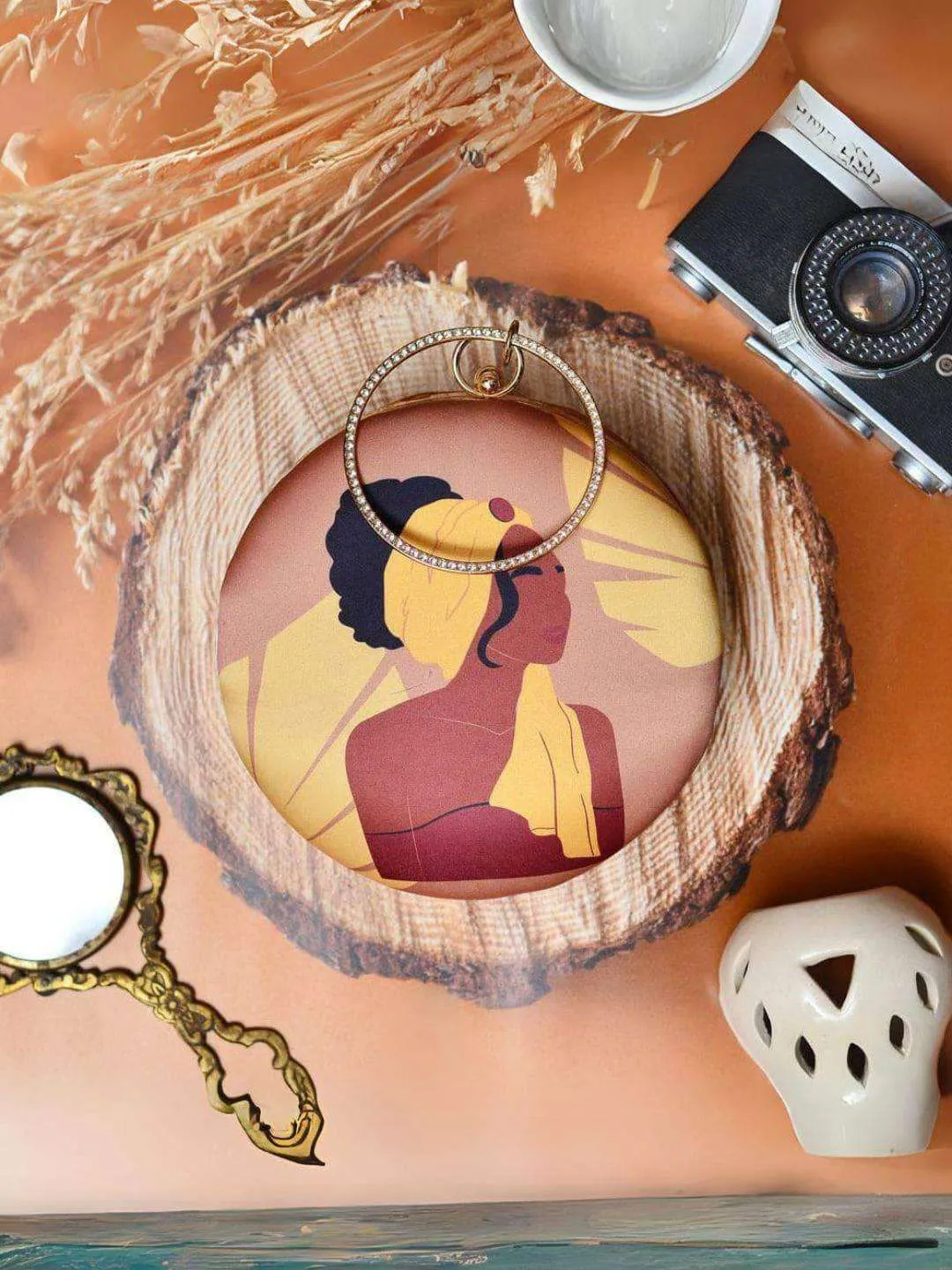 Turban Girl Round Clutch