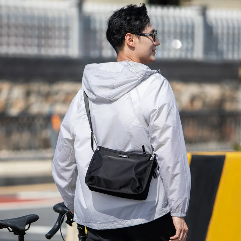 Urbanite X: Travel Messenger Bag Navigate the City in Style