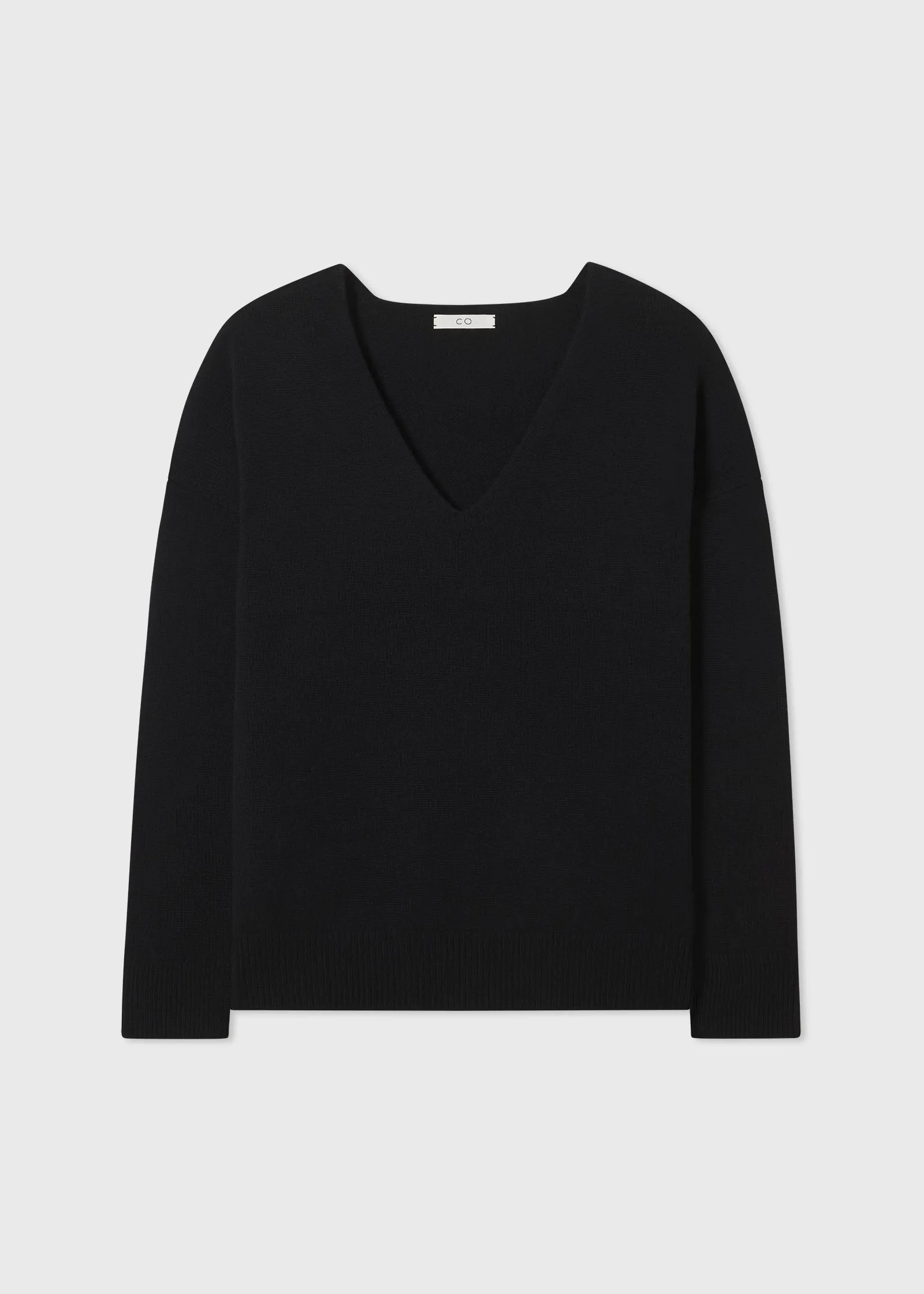 V-Neck Long Sleeve Sweater in Cashmere - Black