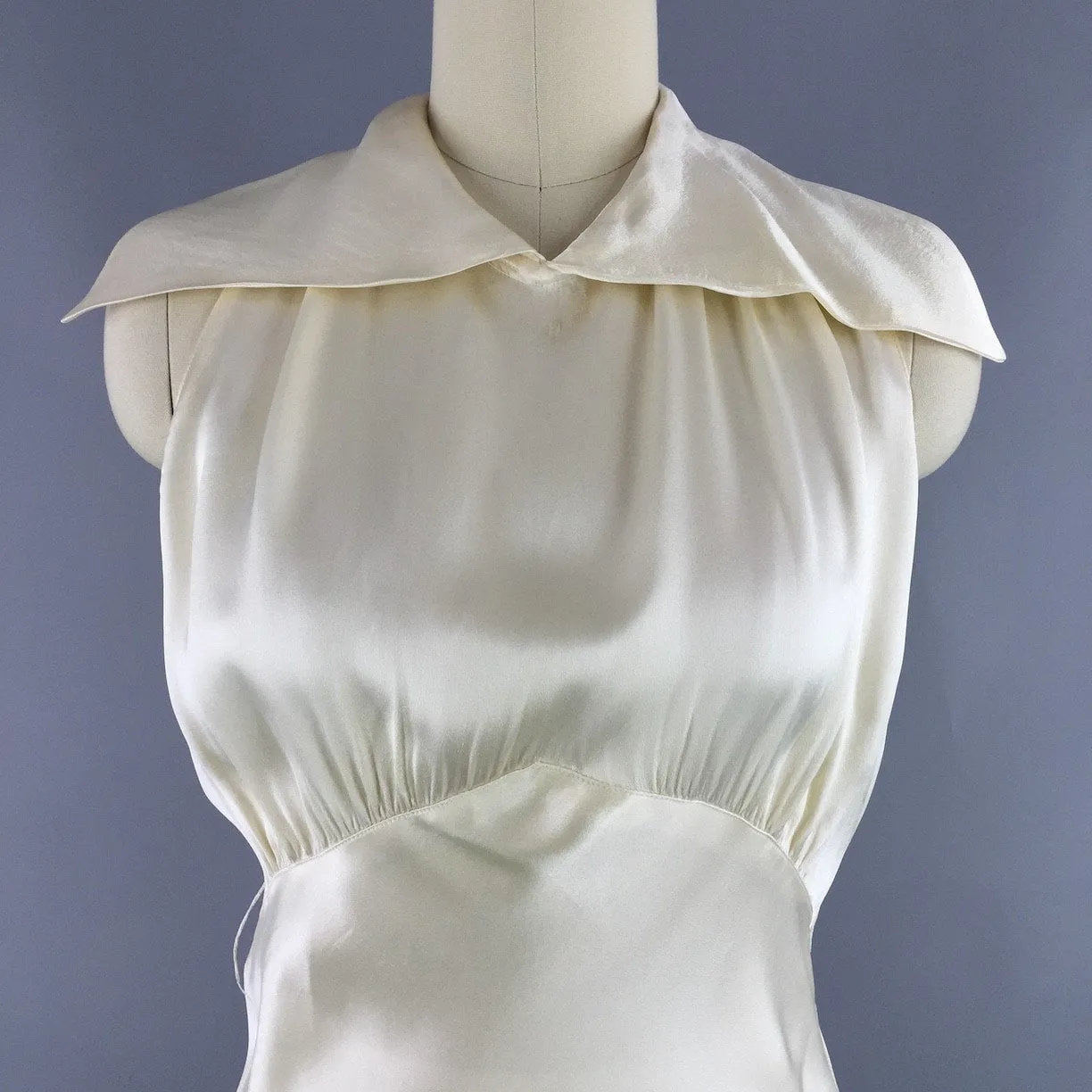 Vintage 1930s Wedding Dress / Bias Cut Dress Ivory Silk Satin Gown