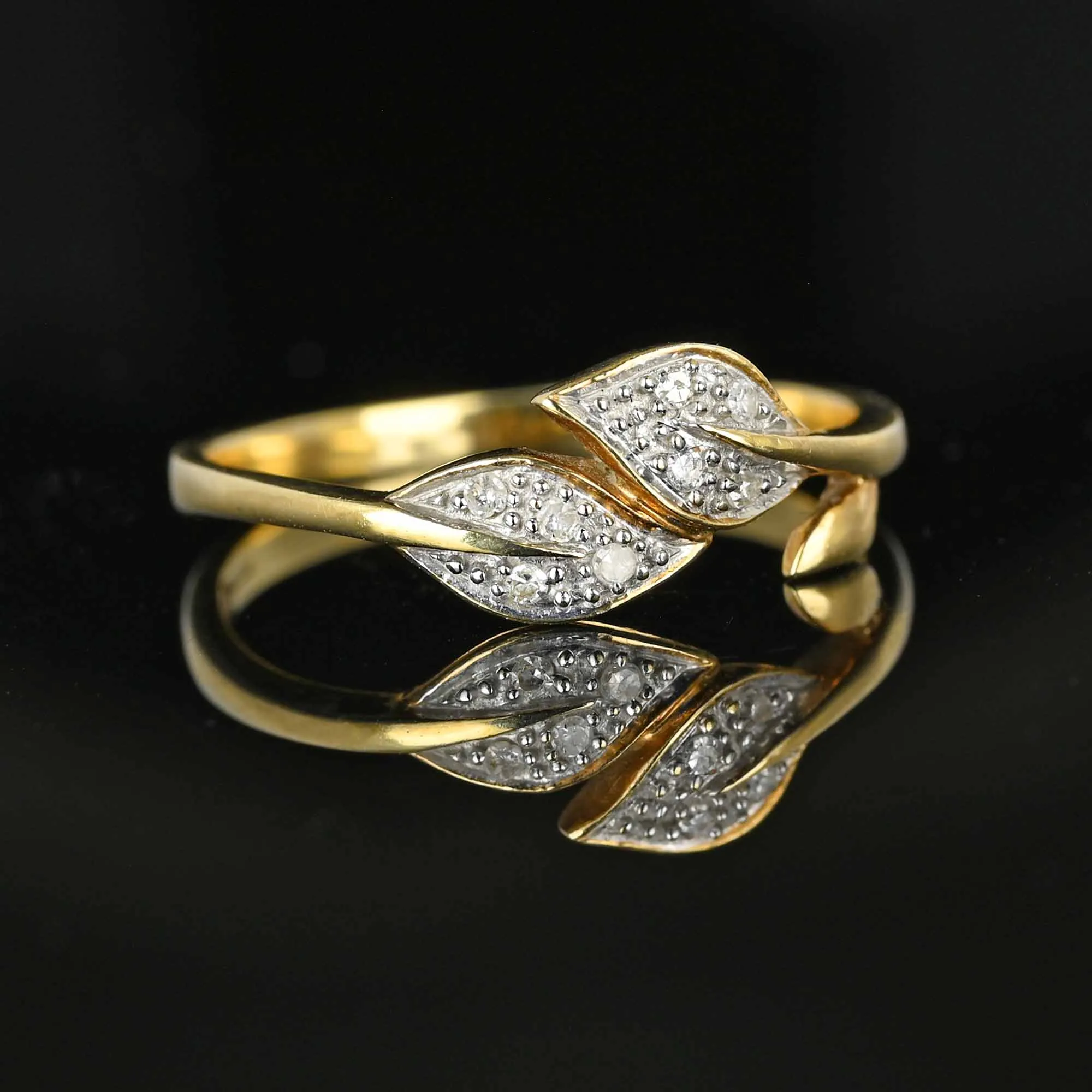 Vintage Bypass Diamond Leaf Ring in Gold