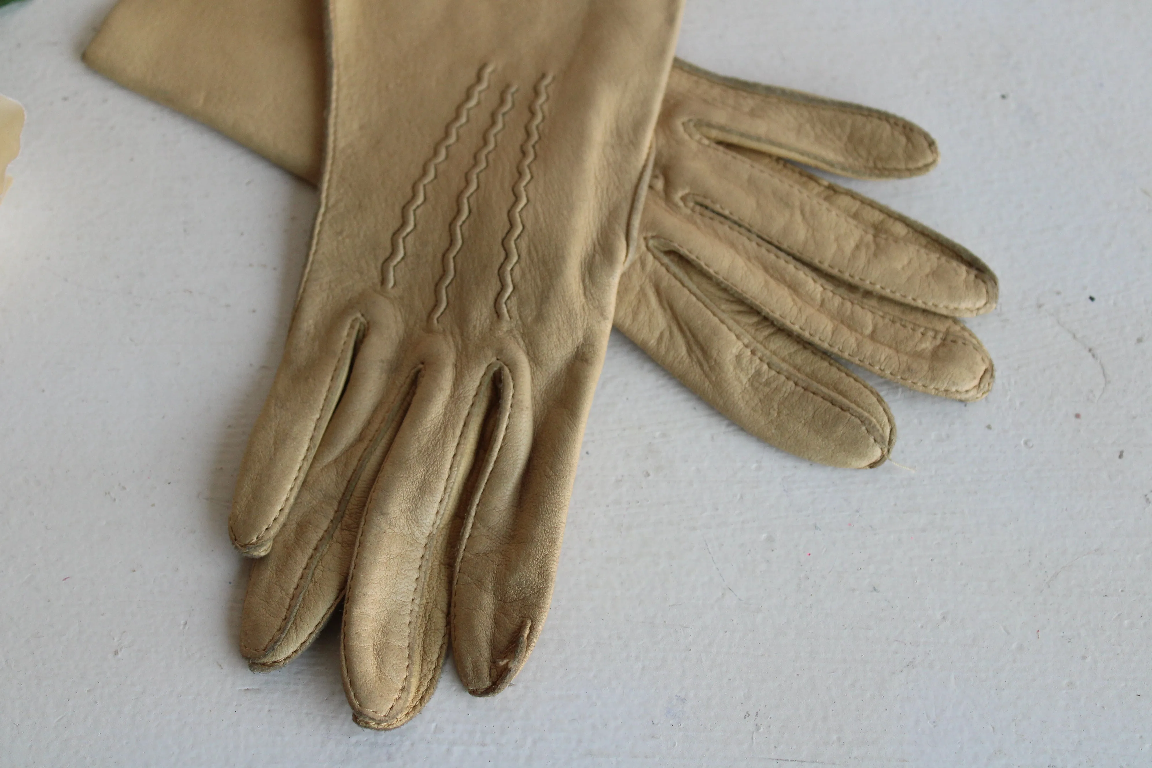 Vintage Leather Driving Gloves