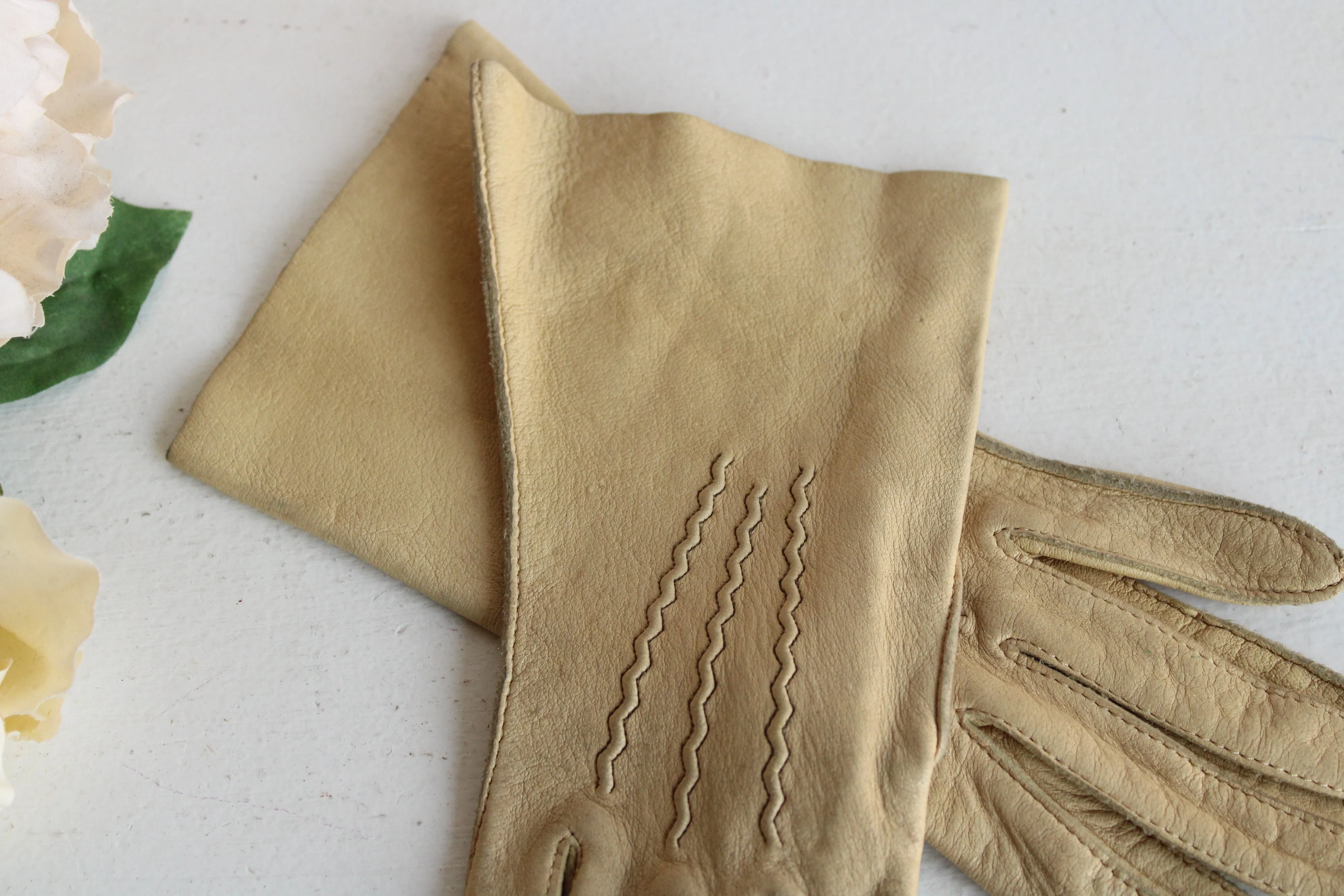 Vintage Leather Driving Gloves