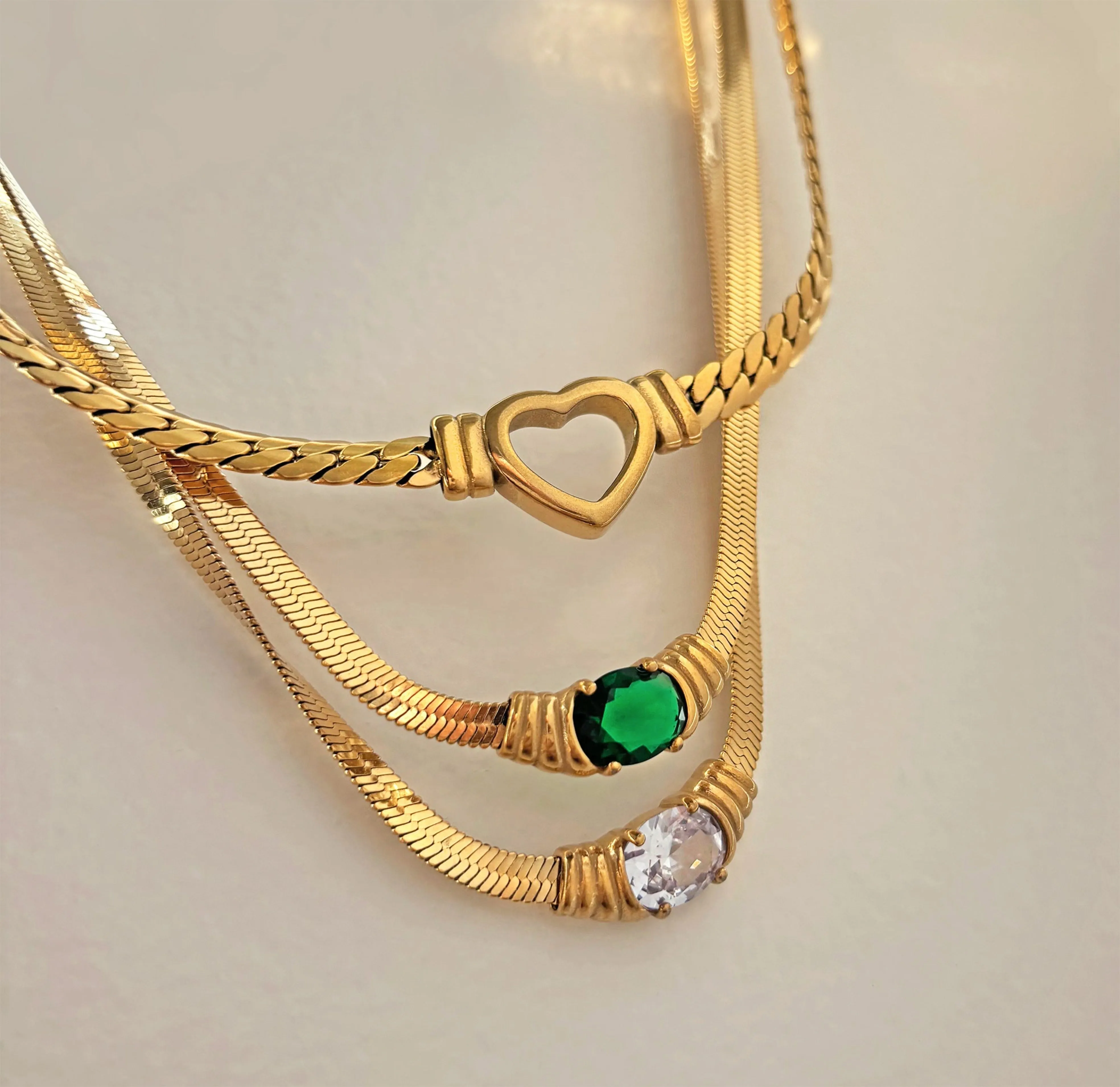 VITTORIA HEART SNAKE CHAIN NECKLACE