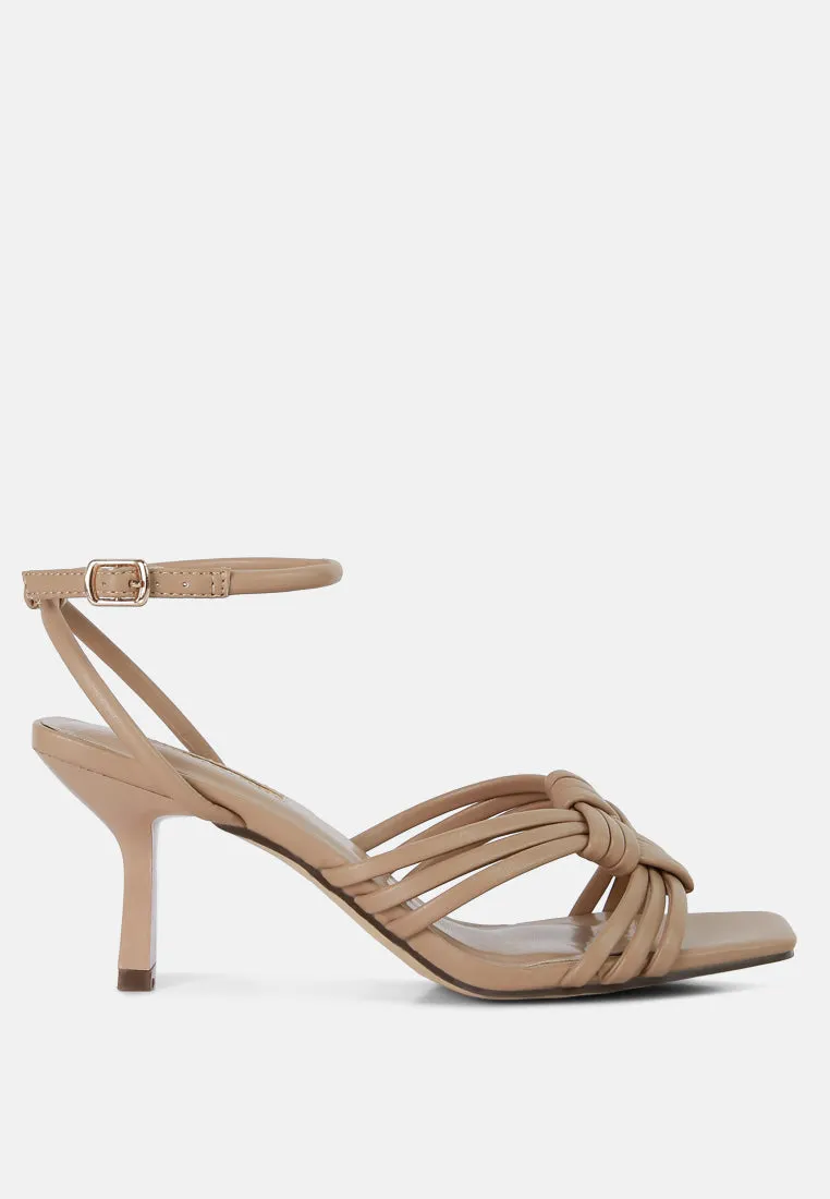 Weekend Pick Box Knot Pin Heel Sandals