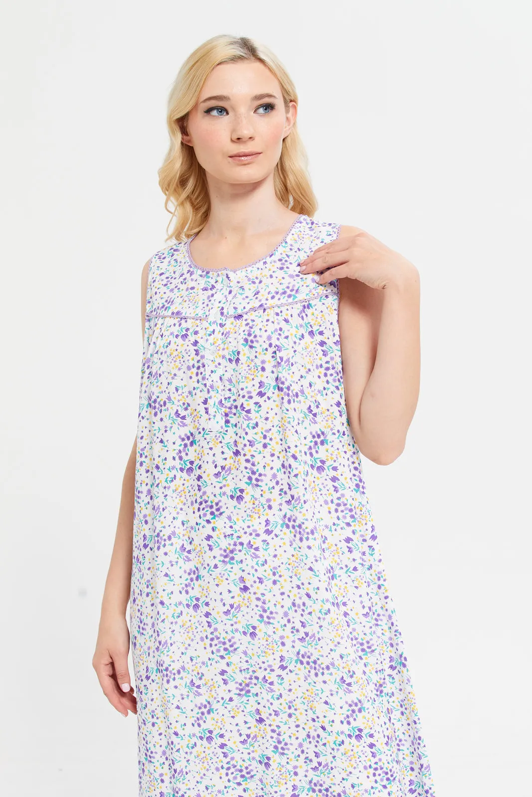 White Sleeveless Printed Nightgown