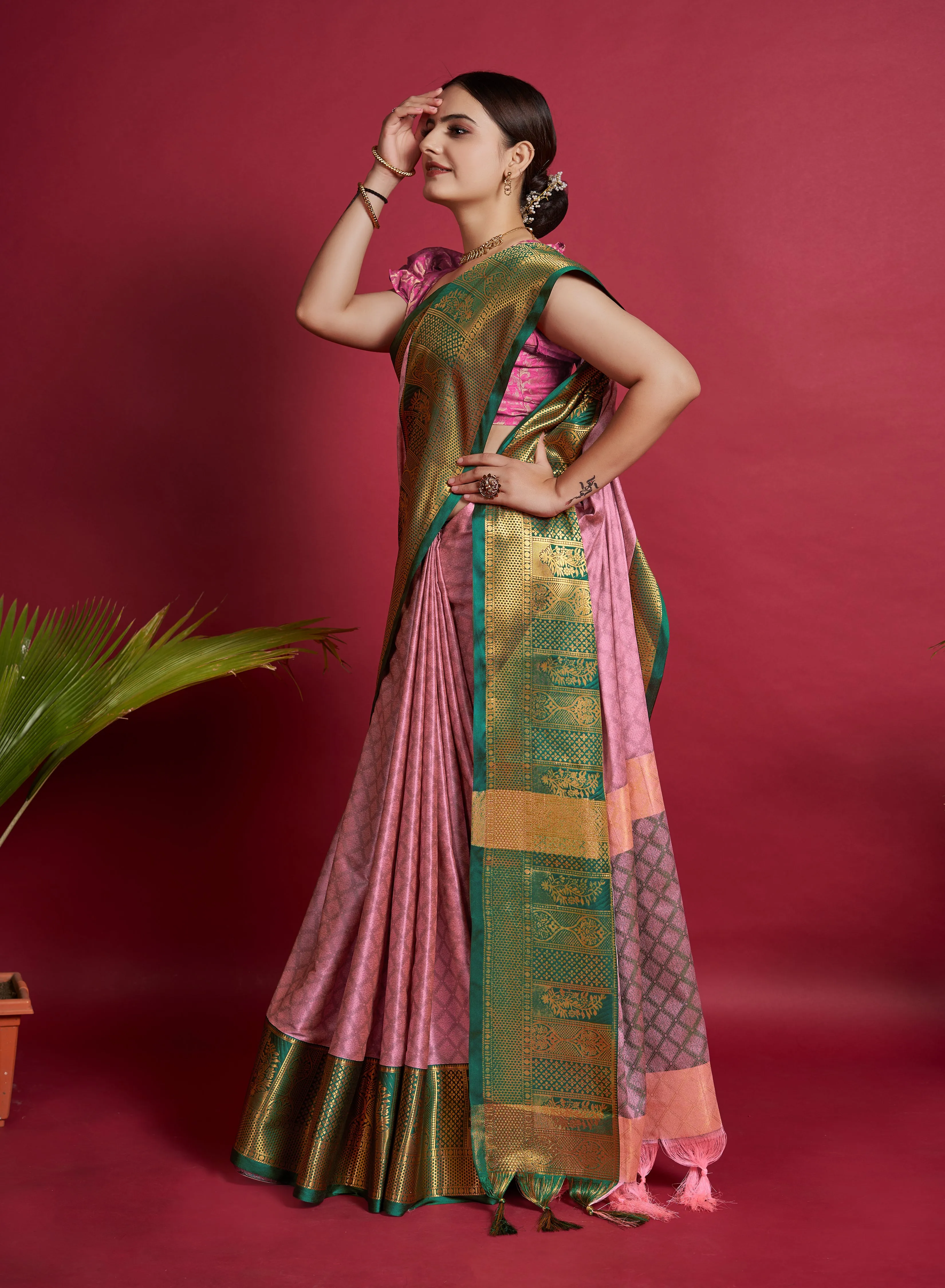 Women Party Wear Designer Soft Silk Pink colour Saree with Zari Border Work