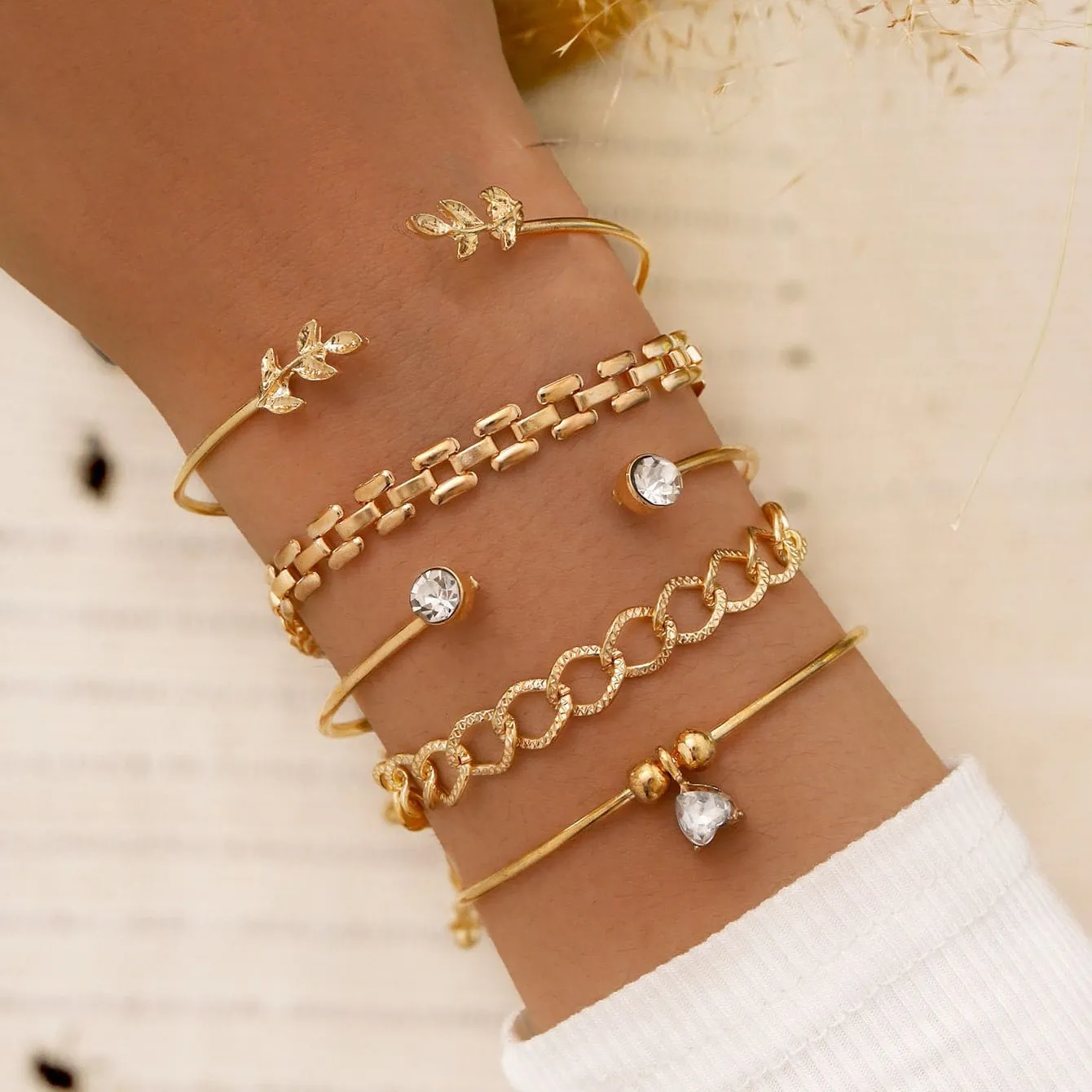 Women's Fashion Beaded 5-piece Bracelet Set