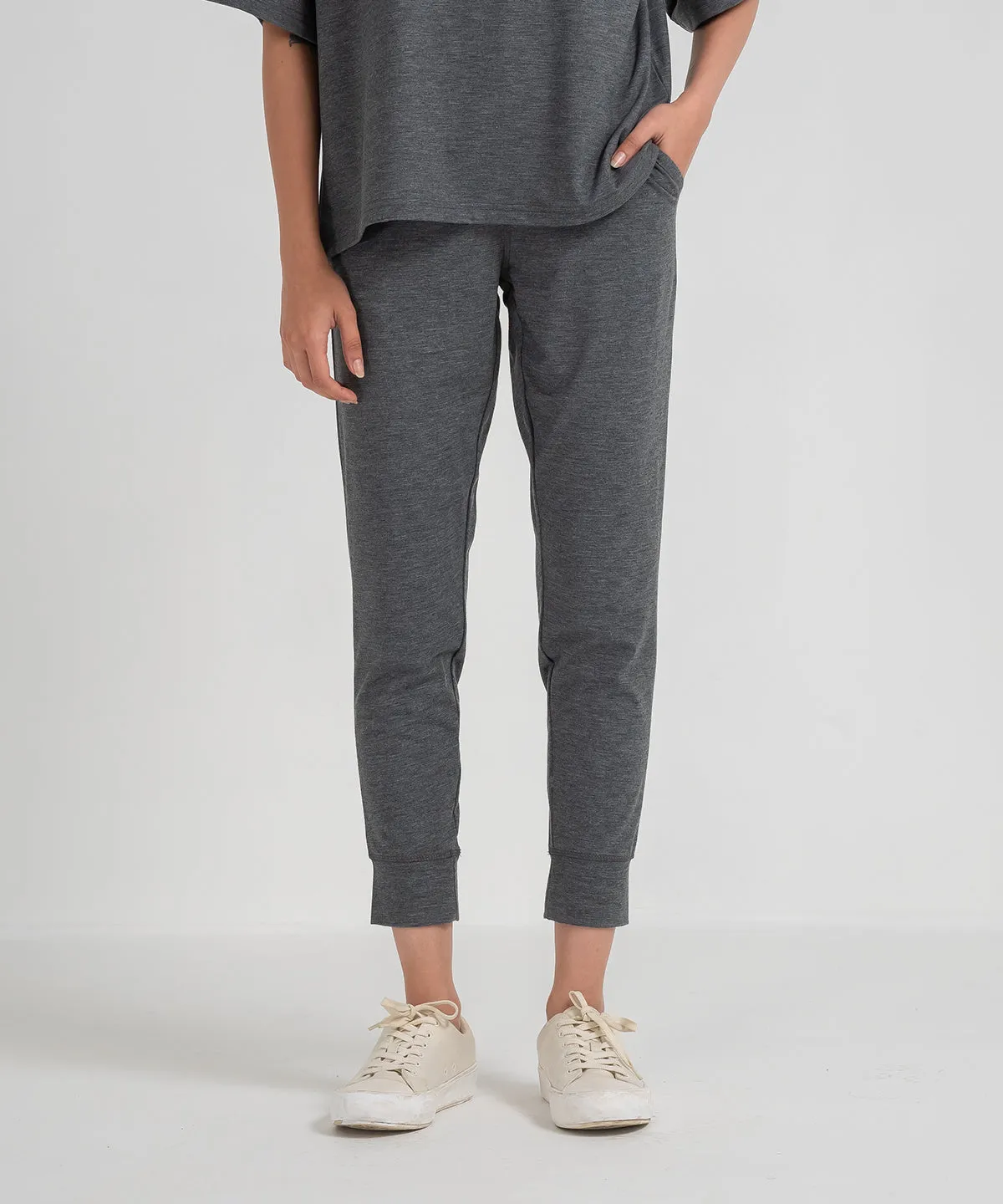 Women's LuxeLight Joggers