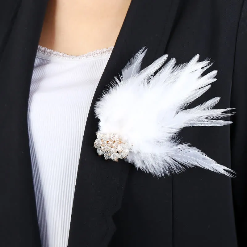 Women's Luxury Crystal Branch Snowflake Feather Brooch