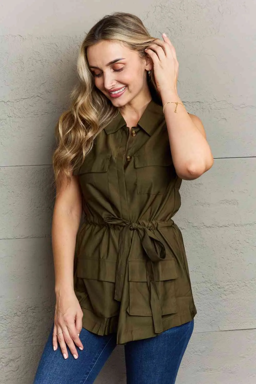 Women's Ninexis Follow The Light Sleeveless Collared Button Down Top